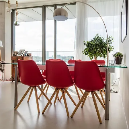 Apartman Ij View *